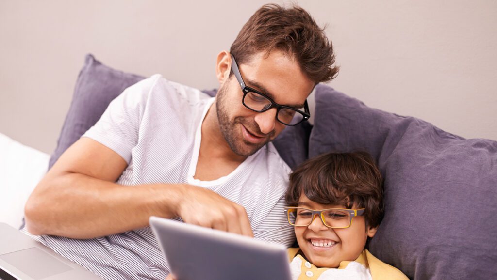 Parenting in Social Media Culture - Minno Kids Media literacy - Media