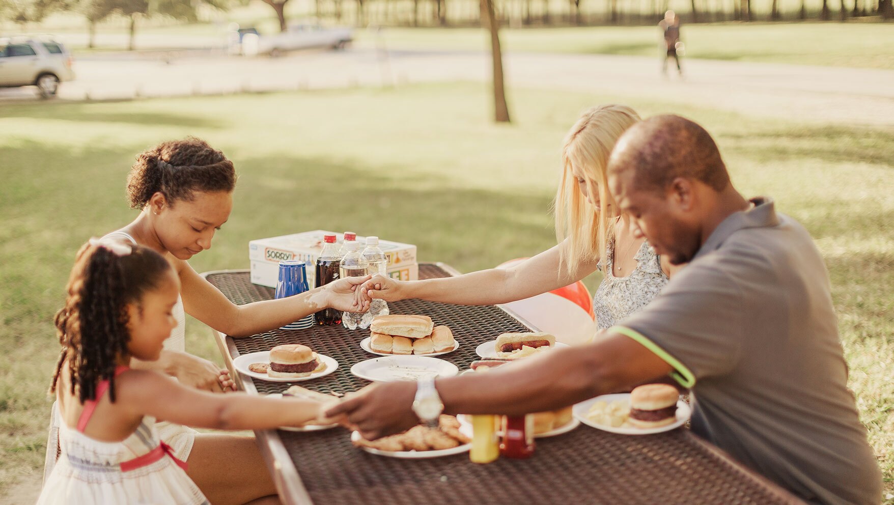 Picnic - Eating