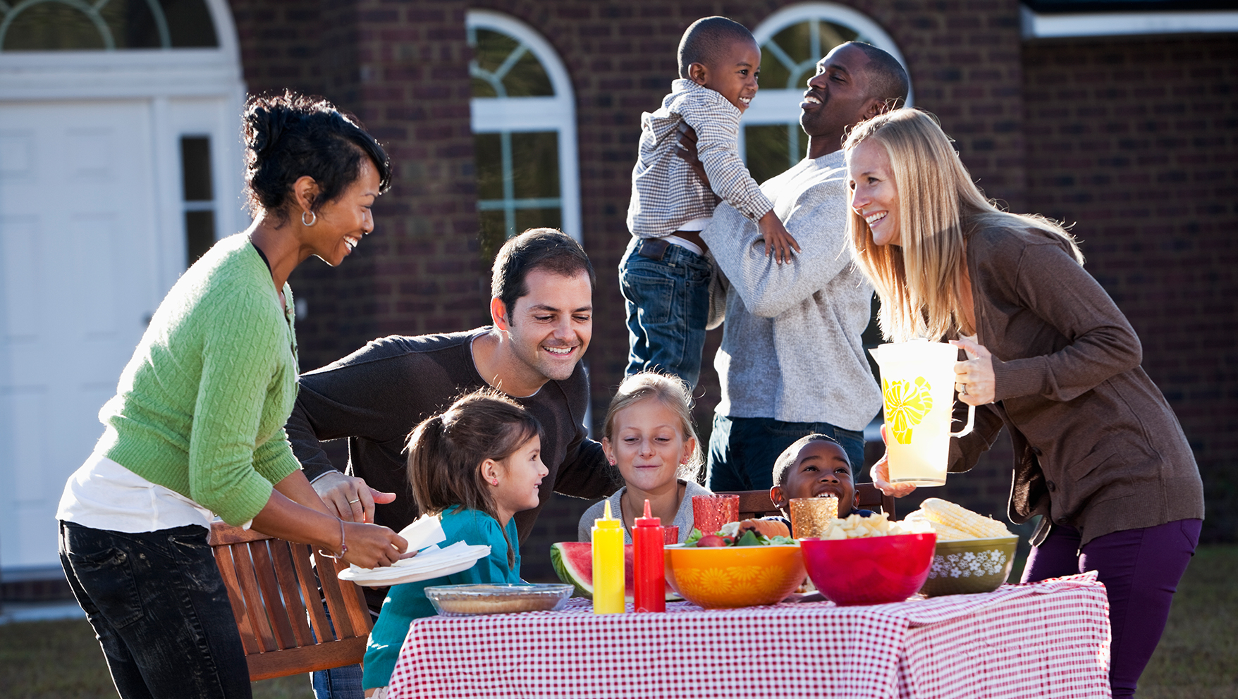 12 Ways to Teach Your Child to Be a Great Neighbor